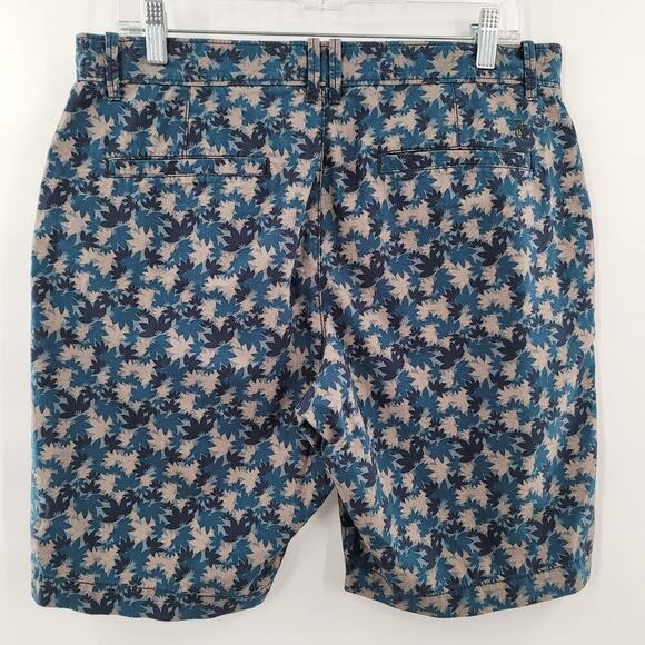 Original Penguin Men's Casual Shorts Size 32 Leaf pattern - Picture 2 of 6